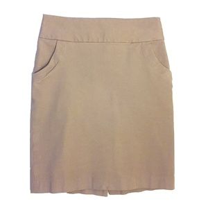 Pencil skirt work casual Banana Republic 2